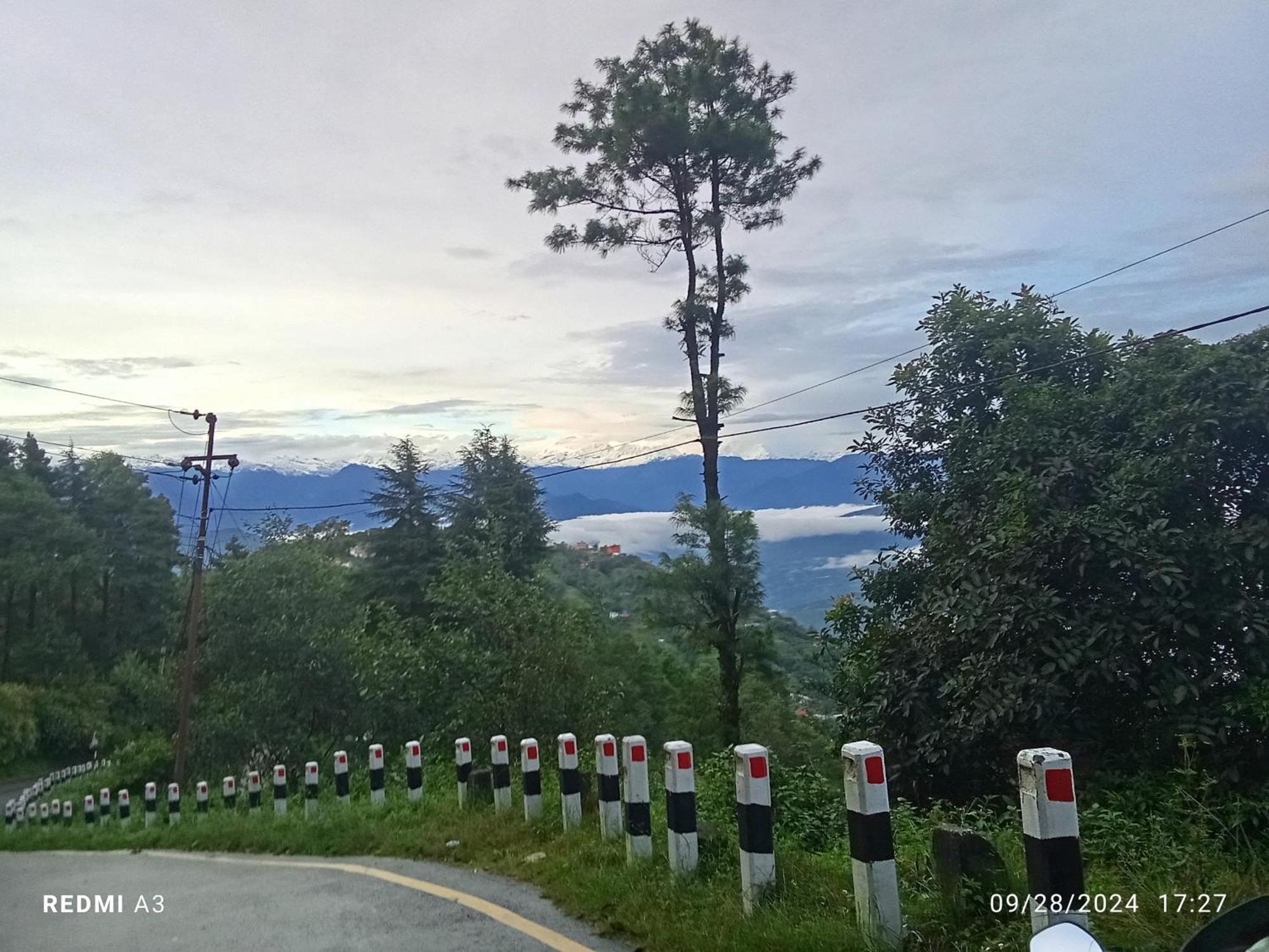 Unique Point Home Stay Nagarkot Zewnętrze zdjęcie